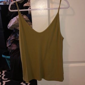 universal threads tank